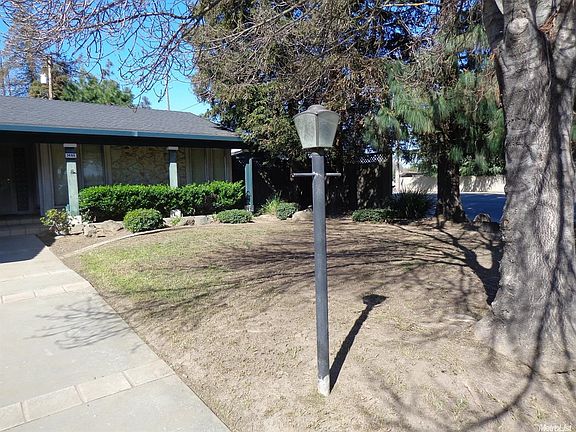 3rd image of 3465 Dragoo Park Dr