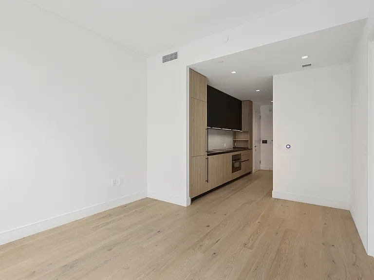 312 W 43rd St #3129H — Photo 12