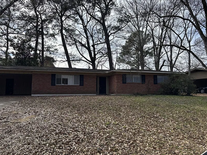 3 bed, 2.0 bath, $1,500 — Photo 1