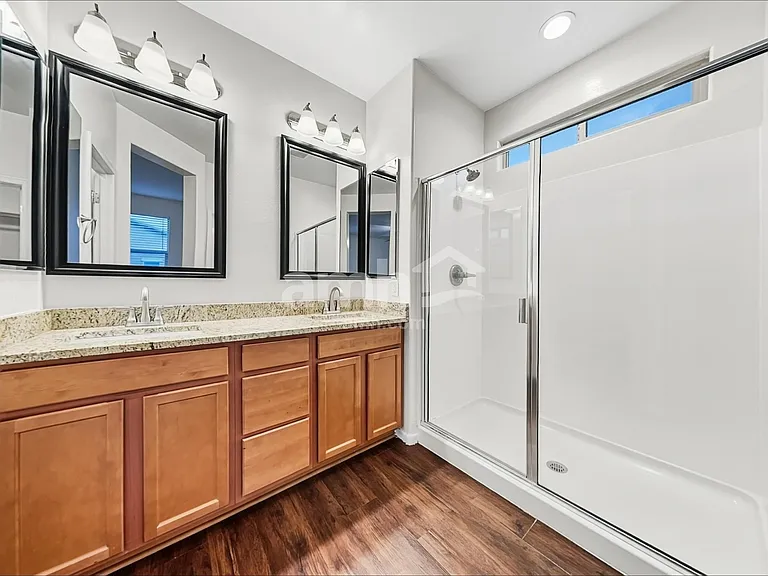 1688 E Primavera Way — Photo 10