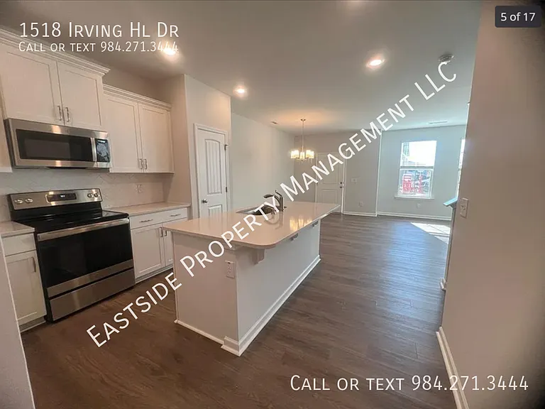 1518 Irving Hill Dr — Photo 3