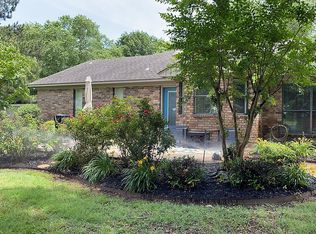 1108 W 14th St, Stuttgart, AR 72160