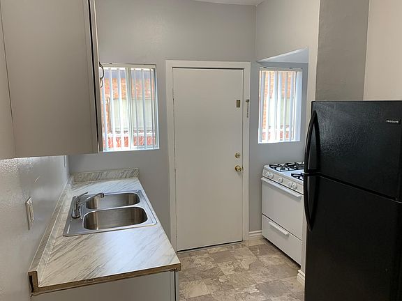 5th image of 828 S Glendale Ave APT 10
