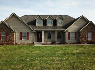 301 Brookgreen Dr, Berea, KY 40403