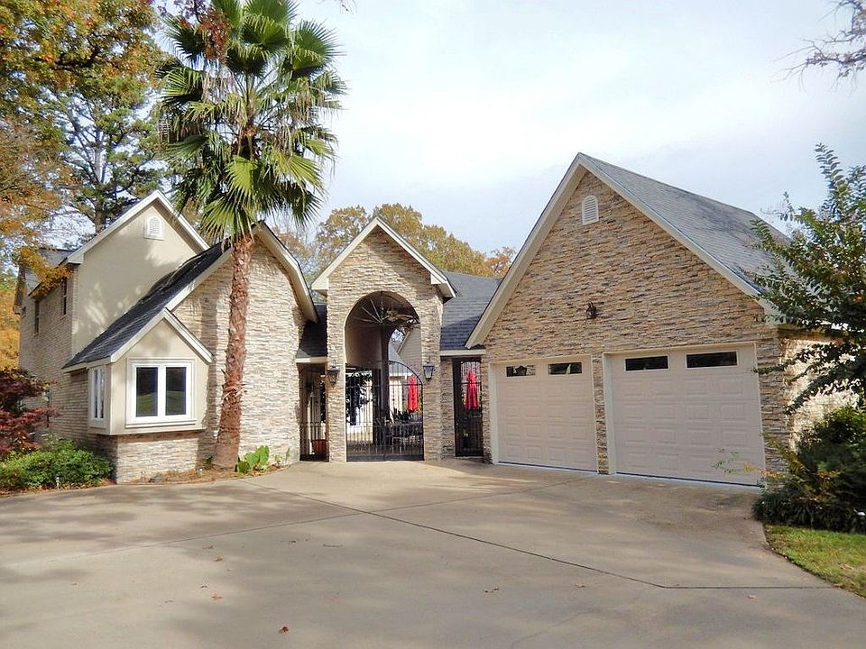 1st image of 157 Dogwood Lakes Cir