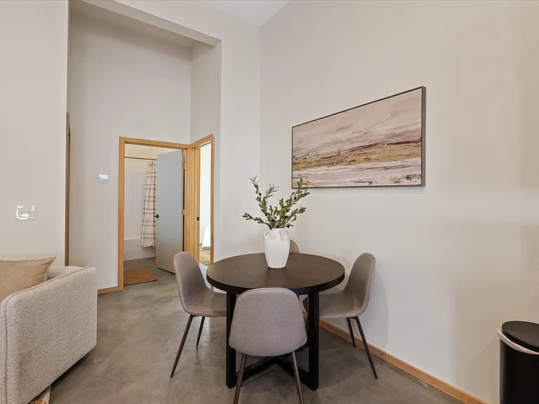 617 S Adams St #7 — Photo 9