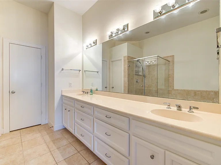 2710 Hullsmith Dr #402 — Photo 33
