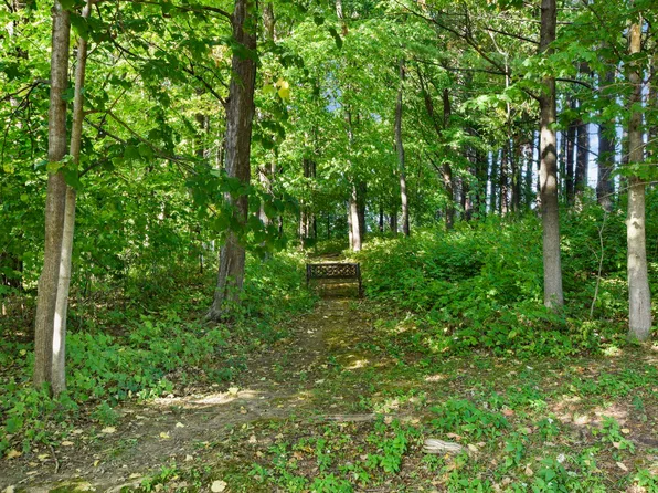 79AC 15th St, Baraboo, WI 53913
