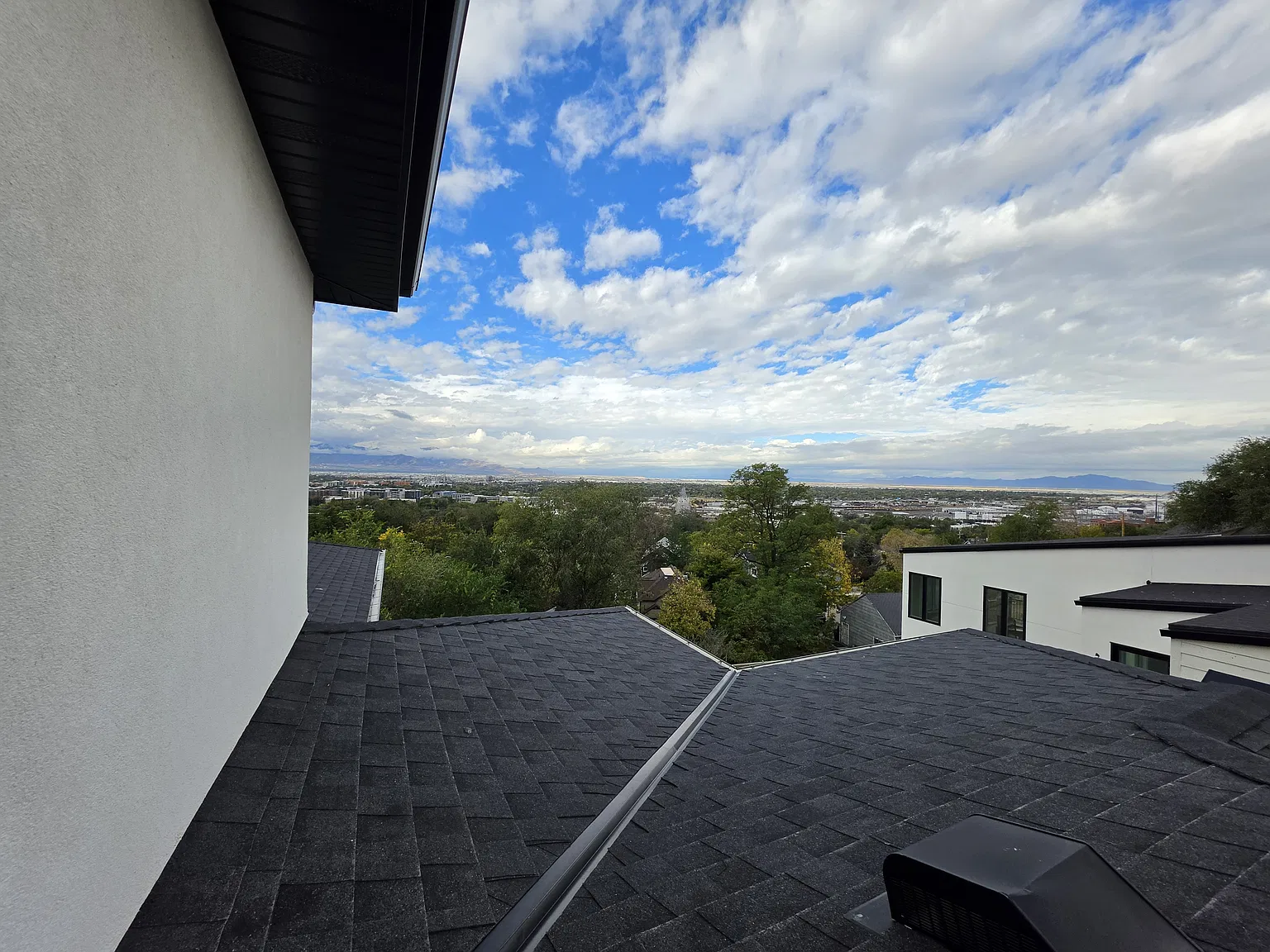 3 bed, 2000 sqft, $3,800 — Photo 4
