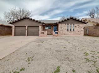 1021 NW 21st St, Moore, OK 73160