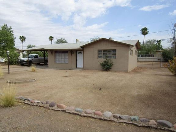 3rd image of 143 S Saguaro Dr