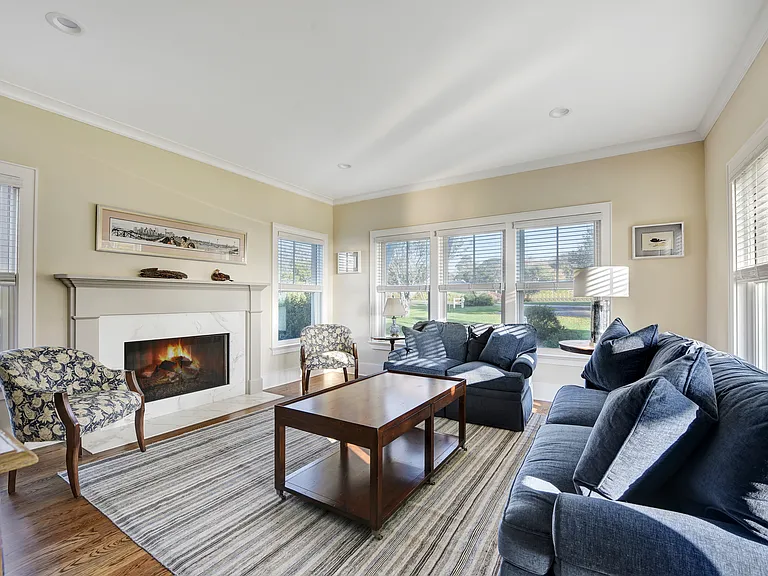 7 Peconic Ave — Photo 8