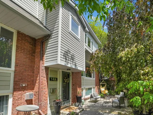 144 Monterey Dr, Ottawa, ON K2H 7A8