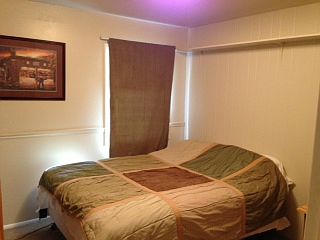 1 of 2 main floor bed