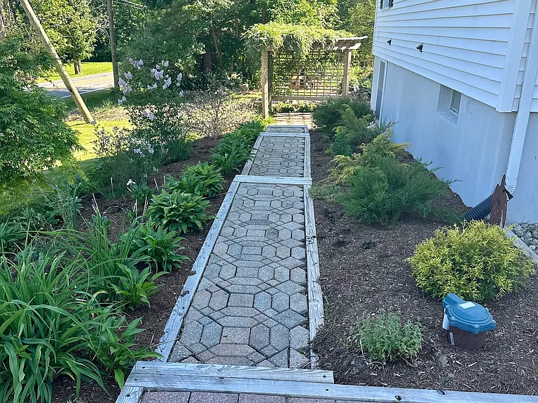 2 Mulligan Dr — Photo 2