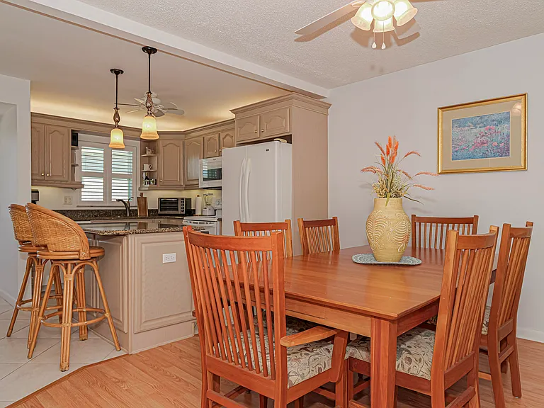 4049 Ocean Dr #305 — Photo 39