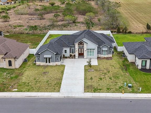 5th image of 1901 Thacker Ln