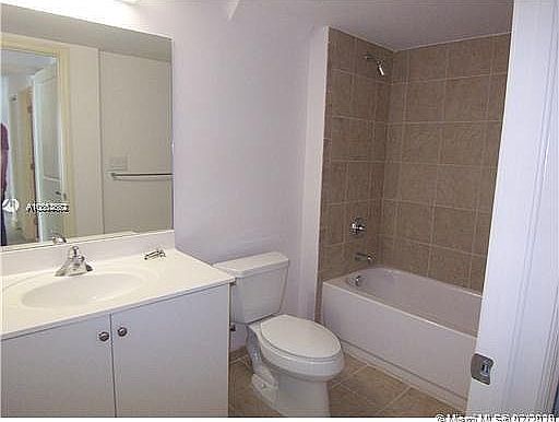3rd image of 111 E Flagler St APT 501