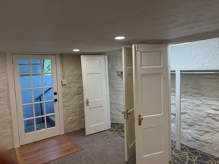 722 W Maxwell St #4 — Photo 1
