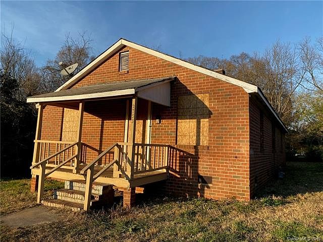 2nd image of 2733 Marney Ave