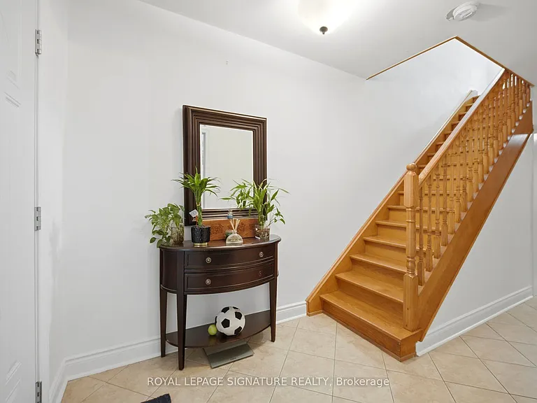 2000 Dufferin St #1 — Photo 8
