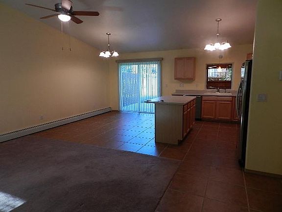 4th image of 353 Beaver Blvd