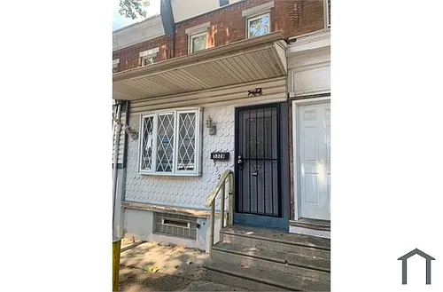 5328 Lesher St Photo 1