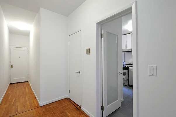Rented by Aether Property Group | media 29