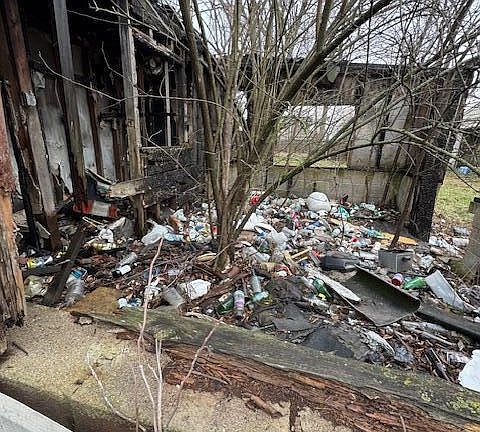 3rd image of 3371 2nd Ave