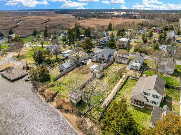 1230 Front St, Mauricetown, NJ 08329