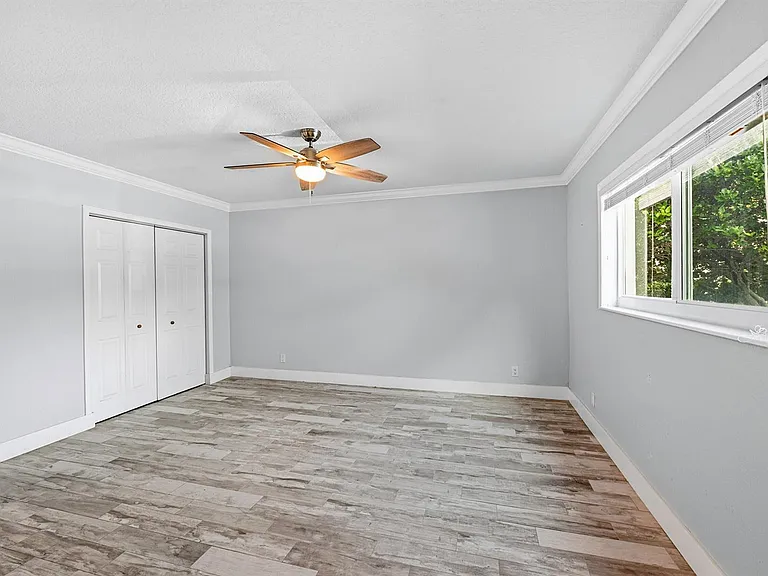 2110 NE 42nd St #2B — Photo 15