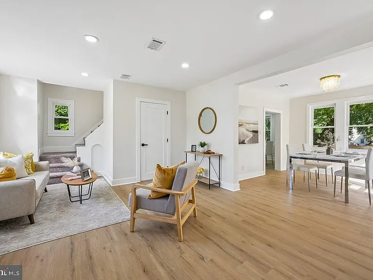 1325 Walnut Ave — Photo 11