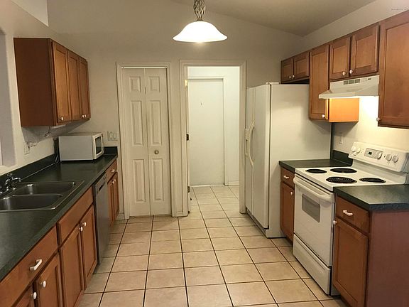 4th image of 568 Lee Ave