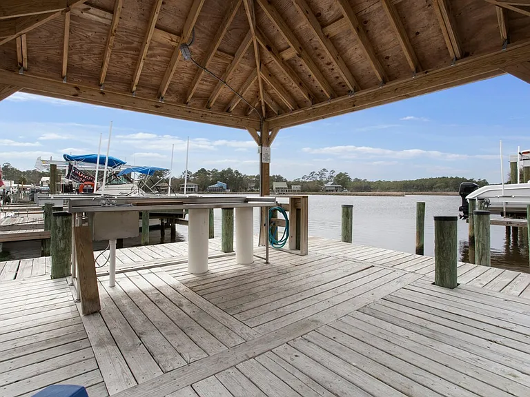 2421 Beachview Dr #ID1513211P — Photo 20