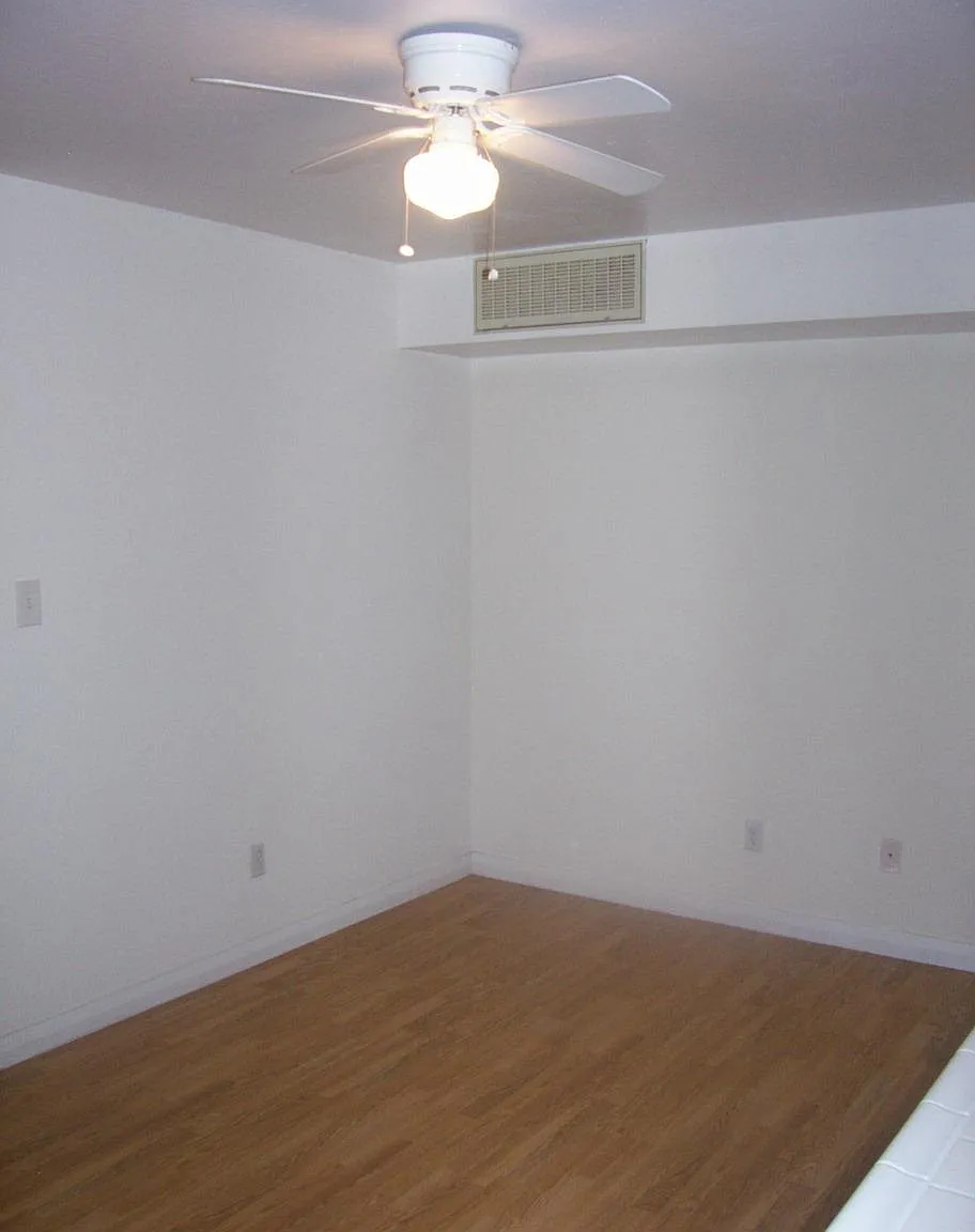 1 bed, 423 sqft, $695 — Photo 3