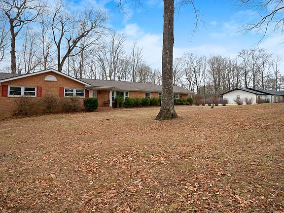 3rd image of 2314 Dogwood Ln