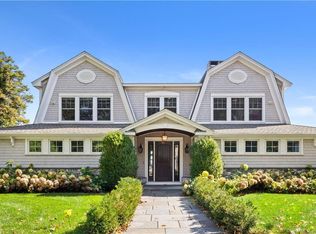 39 Great Wight Way, Niantic, CT 06357