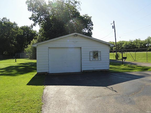 4th image of 867 N County Road Rd #900-W