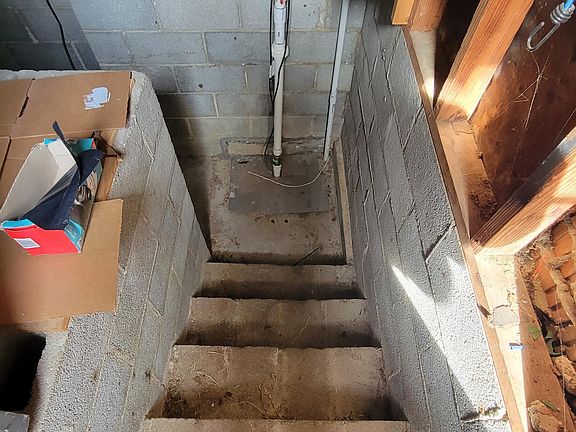 4th image of 110 Landon Drive