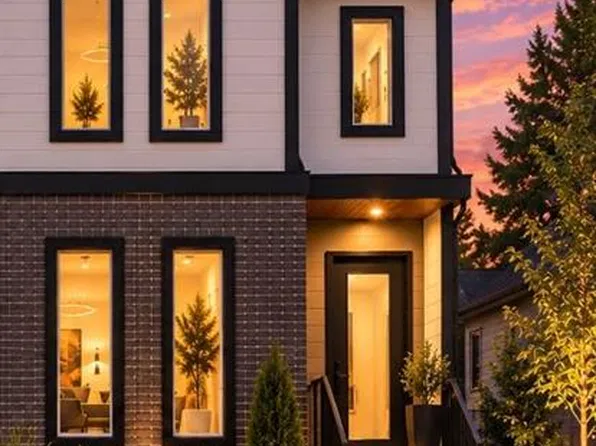 3130 E 39th St SW, Calgary, AB T3E 3G8