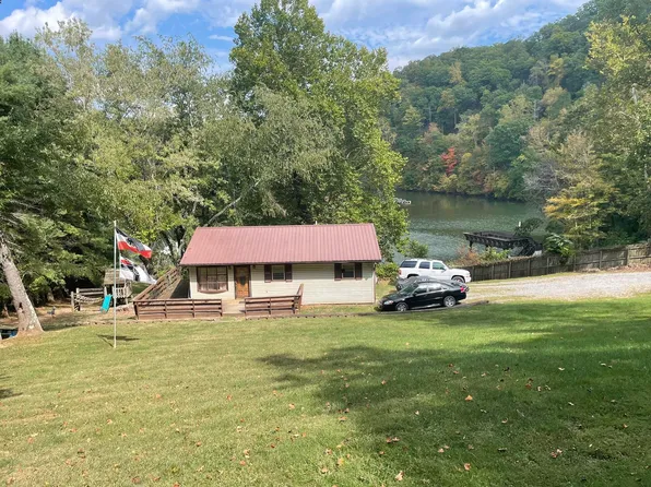 4063 Mill Creek Cir, Pulaski, VA 24301