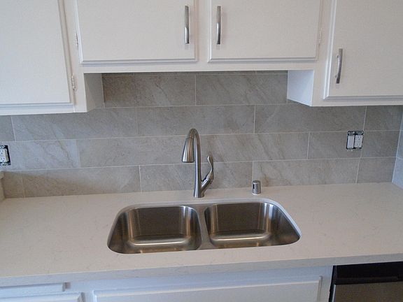 4th image of 11810 Mayfield Ave APT 301