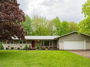 6960 Meadow Dr, Painesville, OH 44077