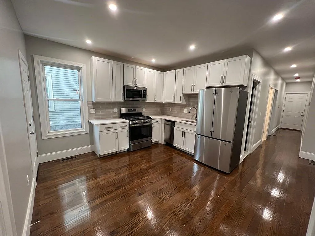 Building Photo - 25 Pleasant St #1