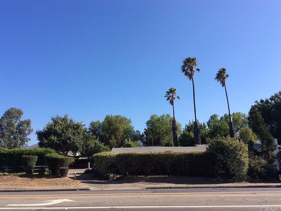 1st image of 2201 S Lincoln Ave