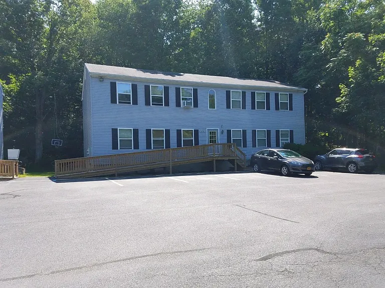 7590 N Broadway #A — Photo 2