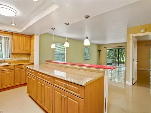 4300 Gulfstream DR #1B, NAPLES, FL 34112