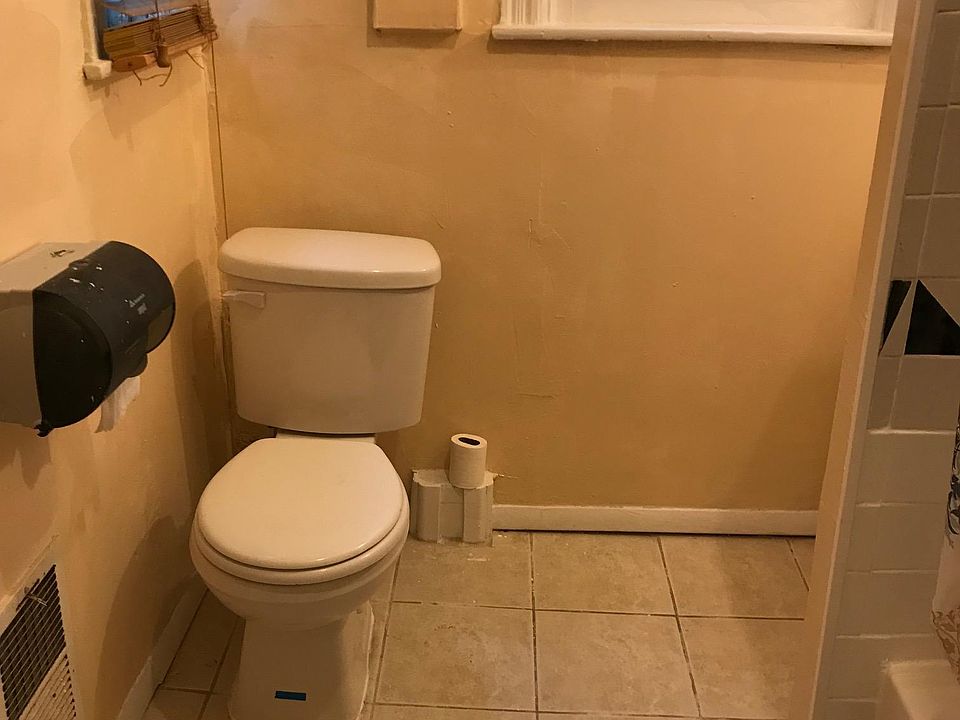 2nd image of 286 Spring St