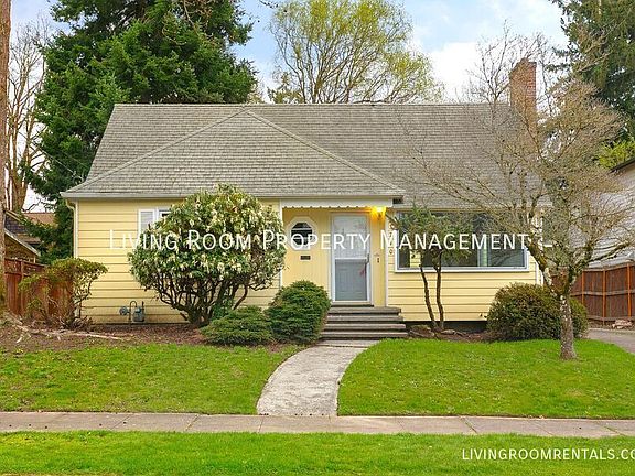 2nd image of 3740 SE Tibbetts St