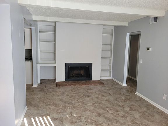 4th image of 1682 Horseshoe Dr #B